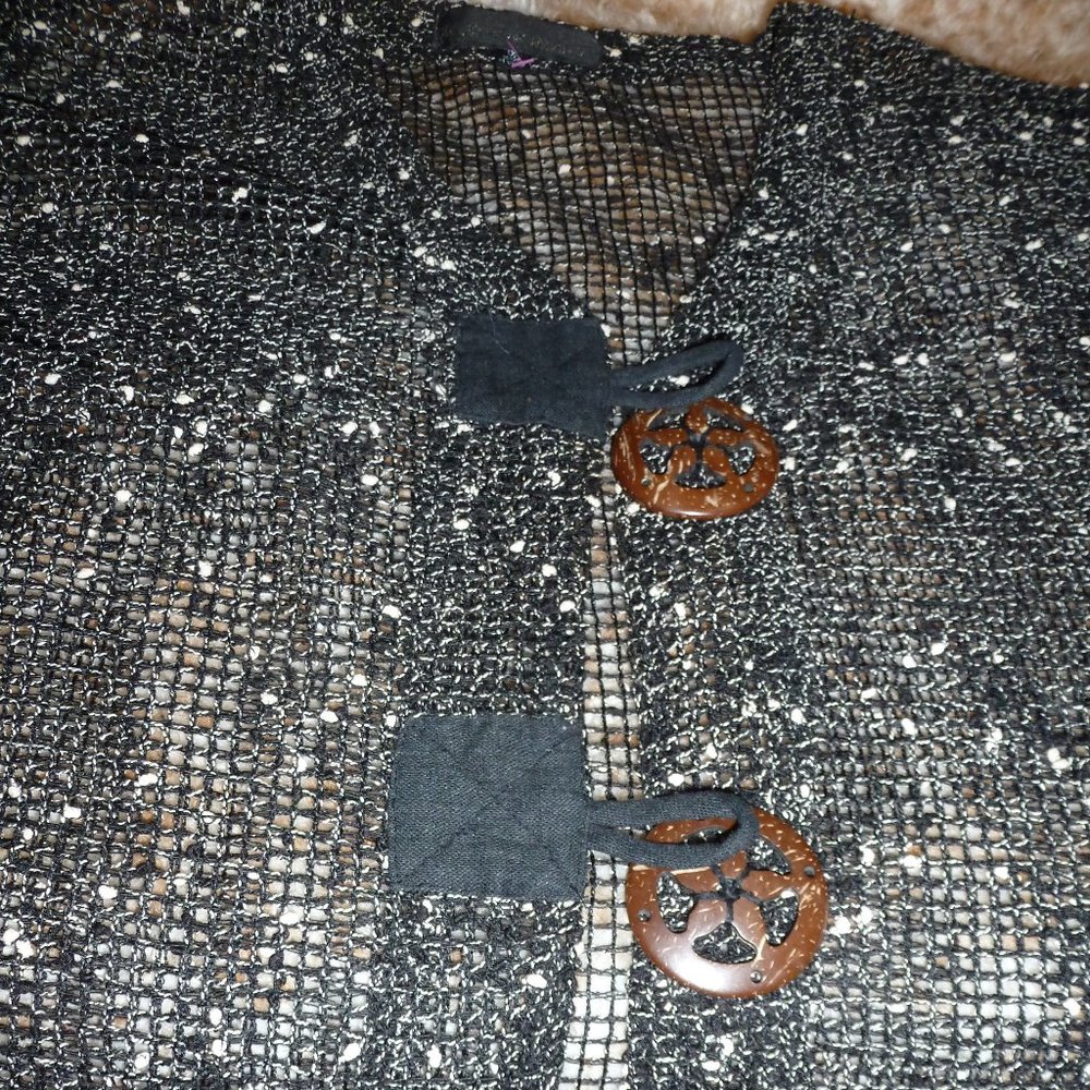 Unique Mirror Image knitted front button tunic top - Picture 12 of 12